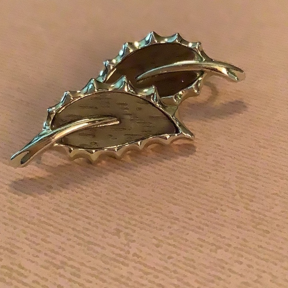 Sarah Coventry earrings vintage clip on